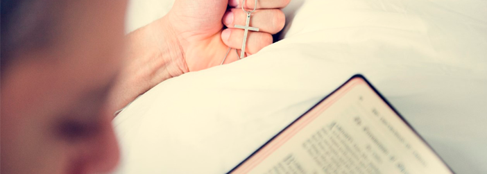 a palavra de deus hoje biblia aberta mulher