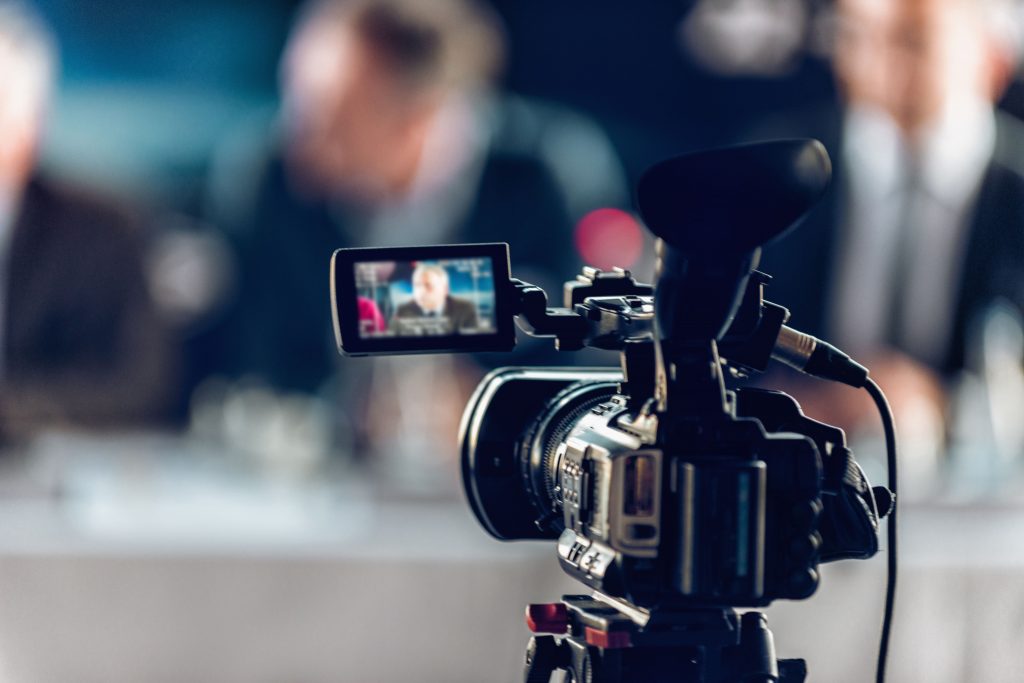 transmissao-ao-vivo-camera-filmagem