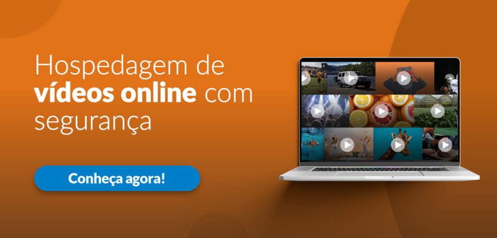 Computador transmitindo a programação de uma web rádio, com o software de transmissão na tela