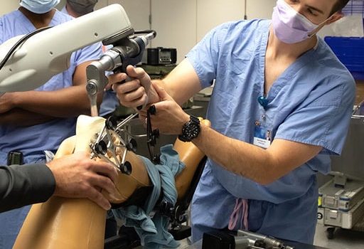 A evolução da Cirurgia Ortopédica: como a hospedagem de vídeos proporciona treinamentos e benefícios para médicos e pacientes
