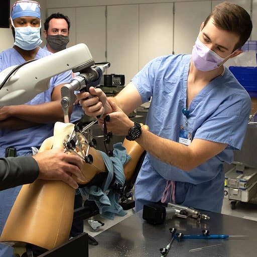 A evolução da Cirurgia Ortopédica: como a hospedagem de vídeos proporciona treinamentos e benefícios para médicos e pacientes